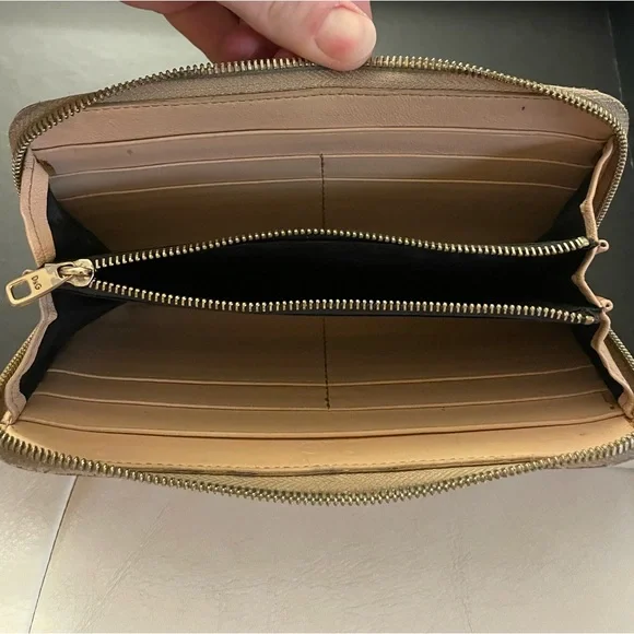 Dolce and Gabbana Leather Wallet ( Rose Gold/ Pink-Tan ) - Picture 3 of 4